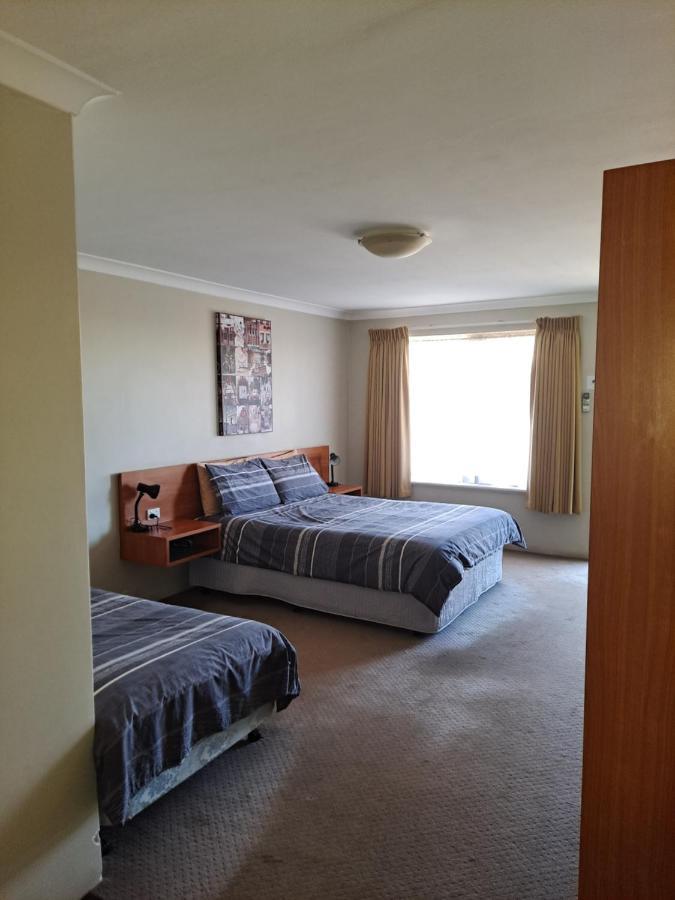 Albion 3* Kalgoorlie